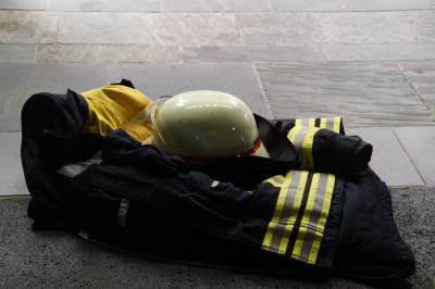 Falscher Chlorgasalarm loesst Feuerwehreinsatz im Maichinger Hallenbad aus.